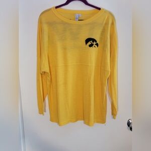 Iowa Hawkeyes Yellow Oversized Long Dolman Sleeve Shirt Size Medium